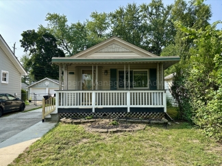 Spacious 3-Bed in Prime Ferndale Location – Walk to Downtown