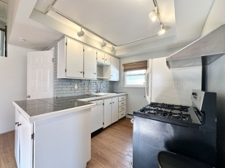 Spacious 3-Bed in Prime Ferndale Location – Walk to Downtown