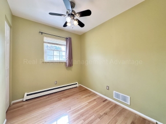 Spacious 3-Bed in Prime Ferndale Location – Walk to Downtown