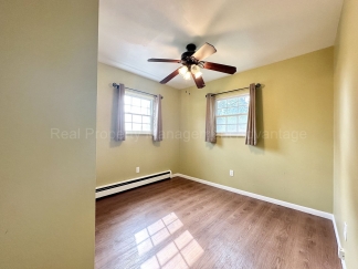 Spacious 3-Bed in Prime Ferndale Location – Walk to Downtown