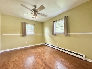 Spacious 3-Bed in Prime Ferndale Location – Walk to Downtown