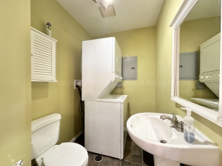 Spacious 3-Bed in Prime Ferndale Location – Walk to Downtown