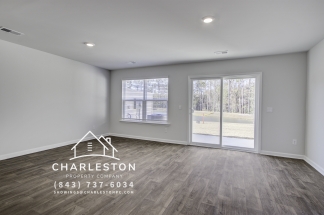 956 Long Bluff Rd - Available 10/14