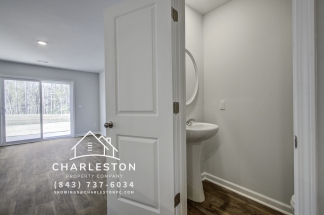 956 Long Bluff Rd - Available 10/14