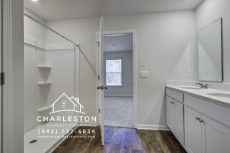 956 Long Bluff Rd - Available 10/14