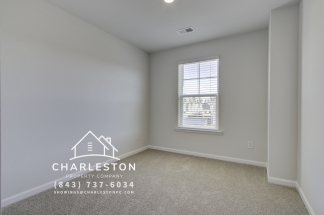956 Long Bluff Rd - Available 10/14