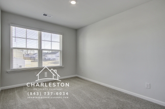 956 Long Bluff Rd - Available 10/14