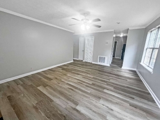 Charming 2-Bed, 2-Bath Retreat in Decatur – 1,426 Sq Ft of Cozy Living at 3450 Kingswood Run!