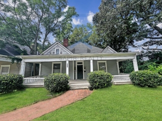 Move in before November 15th and choose your reward: a $250 Amazon Gift Card or a 55 Smart TV!