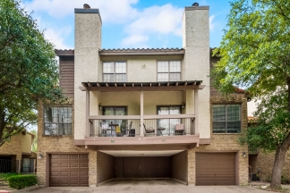 Spacious 2nd floor corner unit in Richardson