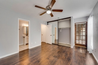 Spacious 2nd floor corner unit in Richardson