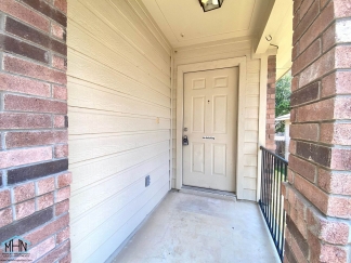 Inviting, Bright, Fresh, and Ready to Welcome You Home!