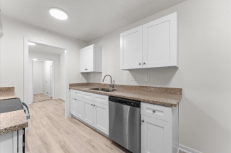 6515 Beekman Road 6515 Beekman Road