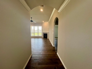 Gorgeous 3 Bedroom/2 Bathroom Home Available for Rent!