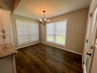 Gorgeous 3 Bedroom/2 Bathroom Home Available for Rent!
