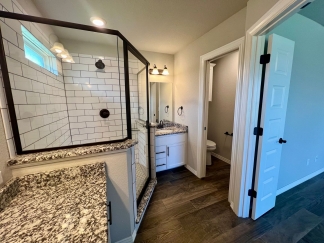 Gorgeous 3 Bedroom/2 Bathroom Home Available for Rent!