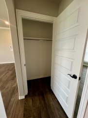 Gorgeous 3 Bedroom/2 Bathroom Home Available for Rent!