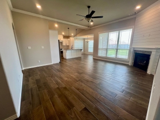 Gorgeous 3 Bedroom/2 Bathroom Home Available for Rent!