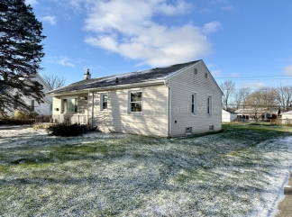 Charming 2-Bed/1-Bath Ranch, Massive Basement, Close to Chrysler Plant!