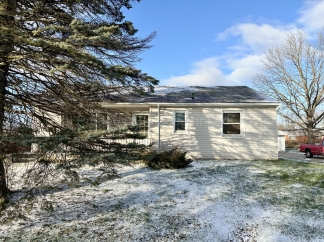 Charming 2-Bed/1-Bath Ranch, Massive Basement, Close to Chrysler Plant!