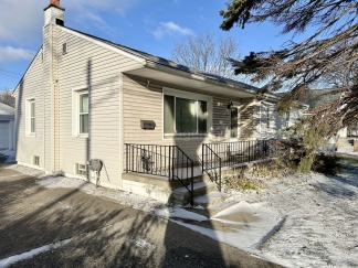 Charming 2-Bed/1-Bath Ranch, Massive Basement, Close to Chrysler Plant!