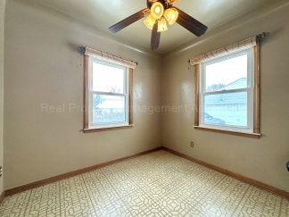 Charming 2-Bed/1-Bath Ranch, Massive Basement, Close to Chrysler Plant!