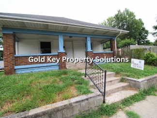 3 BR 1 BA House with Garage, Central Air, and Fenced Backyard (SECTION 8 APPROVED)