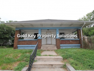 3 BR 1 BA House with Garage, Central Air, and Fenced Backyard (SECTION 8 APPROVED)