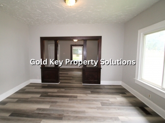 3 BR 1 BA House with Garage, Central Air, and Fenced Backyard (SECTION 8 APPROVED)
