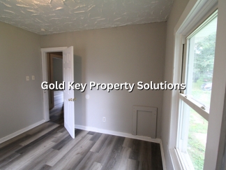 3 BR 1 BA House with Garage, Central Air, and Fenced Backyard (SECTION 8 APPROVED)
