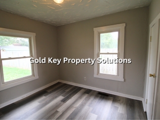 3 BR 1 BA House with Garage, Central Air, and Fenced Backyard (SECTION 8 APPROVED)