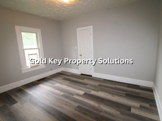 3 BR 1 BA House with Garage, Central Air, and Fenced Backyard (SECTION 8 APPROVED)