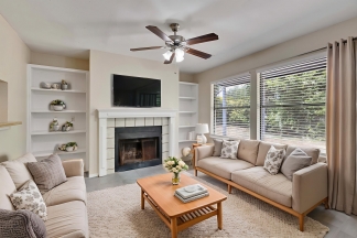 2905 W. Slaughter Lane - No Pets - Purple Team
