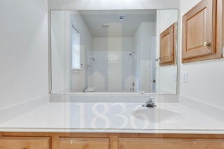 11508 Medallion Ln - Pink Team