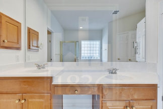 11508 Medallion Ln - Pink Team