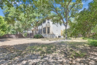 11508 Medallion Ln - Pink Team