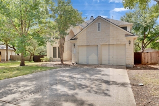 11508 Medallion Ln - Pink Team