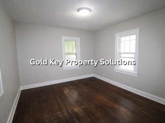 Adorable 2 BR 1 BA House with Garage and Central Air (SECTION 8 APPROVED)