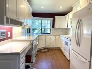 Fully Renovated 2 Bedroom Upstairs Unit with A/C