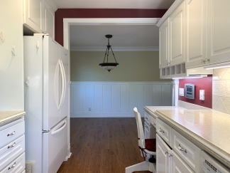 Fully Renovated 2 Bedroom Upstairs Unit with A/C