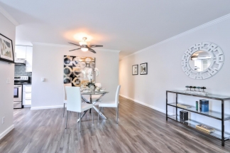 Stunning Remodeled Top-Level Condo in Crescendo at River Oaks!!!