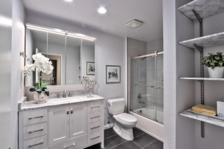Stunning Remodeled Top-Level Condo in Crescendo at River Oaks!!!