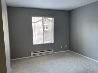 Stunning Remodeled Top-Level Condo in Crescendo at River Oaks!!!