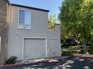 Stunning Remodeled Top-Level Condo in Crescendo at River Oaks!!!