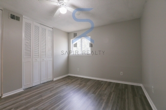 3300 College St Unit 17 - Cozy Up This Fall With Our Latest Offers! Move in before September 15th and choose your reward: a $250 Amazon Gift Card or a 55 Smart TV!