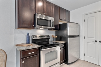 6700 Cooper Ln, Apt 30 - R25 - Pink Team