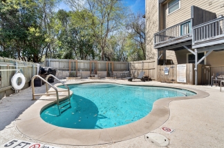 6700 Cooper Ln, Apt 30 - R25 - Pink Team