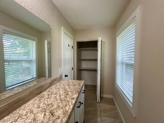 3 Bedroom, 1.5 Bathroom Home in Barling Available for Rent!