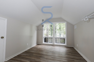 3000 Collier Dr - Cozy Up This Fall With Our Latest Offers! Move in before September 15th and choose your reward: a $250 Amazon Gift Card or a 55 Smart TV!