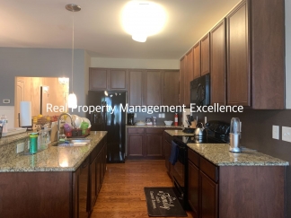 Beautiful 3 Bedroom Townhome in Raleigh near beautiful park! Apply Now!